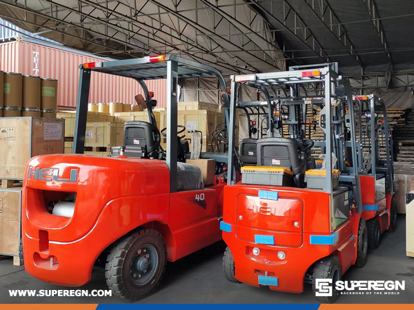 Argentina - 1 Unit HELI CPCD40-QC5K2 & 1 CPCD30 & 3 CPCD18 Forklift