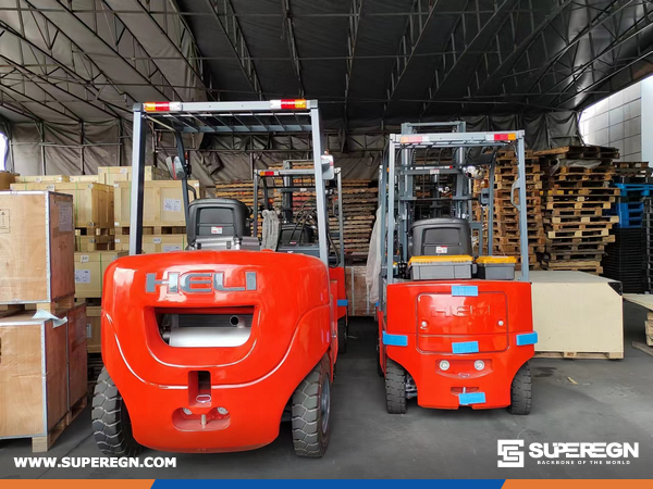 Argentina - 1 Unit HELI CPCD40-QC5K2 & 1 CPCD30 & 3 CPCD18 Forklift