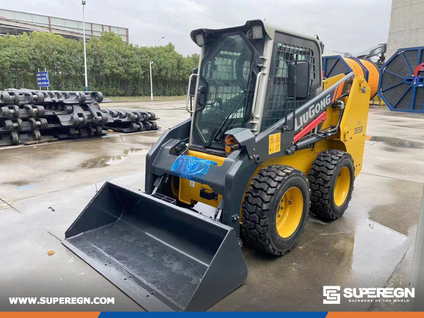 Mexico - 1 Unit SEM 922F Motor Grader & 1 LIUGONG CLG6618E Road Roller & 1 LIUGONG CLG365B Skid Steer Loader