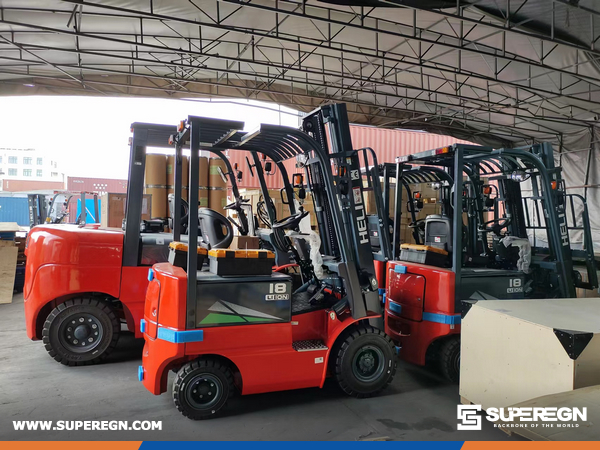 Argentina - 1 Unit HELI CPCD40-QC5K2 & 1 CPCD30 & 3 CPCD18 Forklift