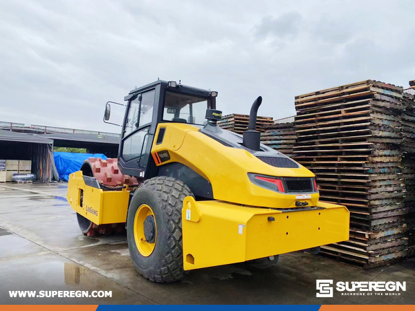 Mexico - 1 Unit SEM 922F Motor Grader & 1 LIUGONG CLG6618E Road Roller & 1 LIUGONG CLG365B Skid Steer Loader