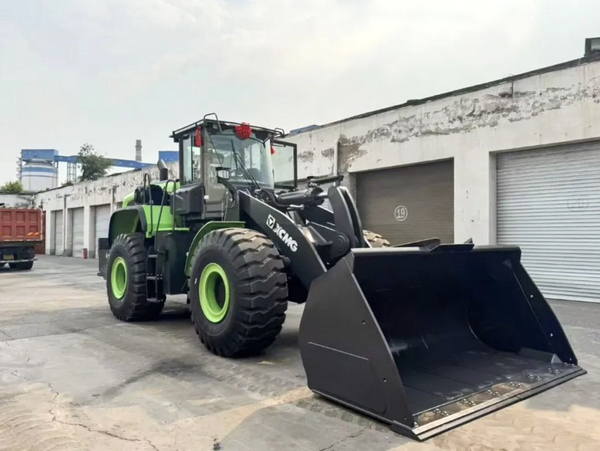Global Leader! XCMG Methanol Mixed Loader Batch Delivery
