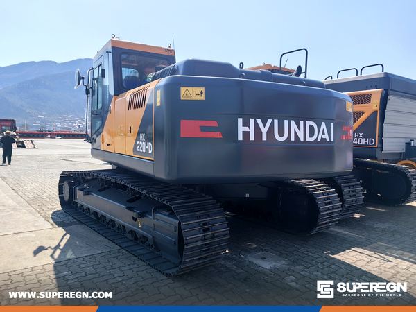 Algeria - 1 Unit HYUNDAI HX220HD Excavator