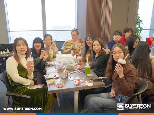A Warm Christmas Celebration with the SUPEREGN Team