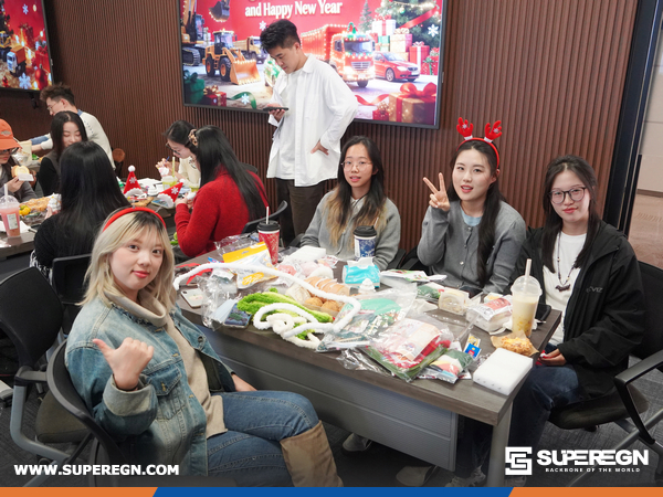 A Warm Christmas Celebration with the SUPEREGN Team