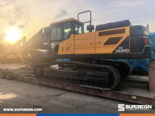 The United Arab Emirates - 2 Units HYUNDAI HX340HD Crawler Excavator
