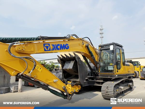 United Arab Emirates - 1 Unit XCMG XE215C Crawler Excavator