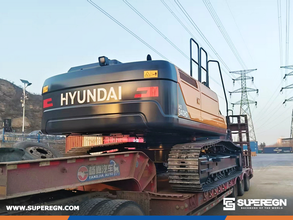 The United Arab Emirates - 2 Units HYUNDAI HX340HD Crawler Excavator