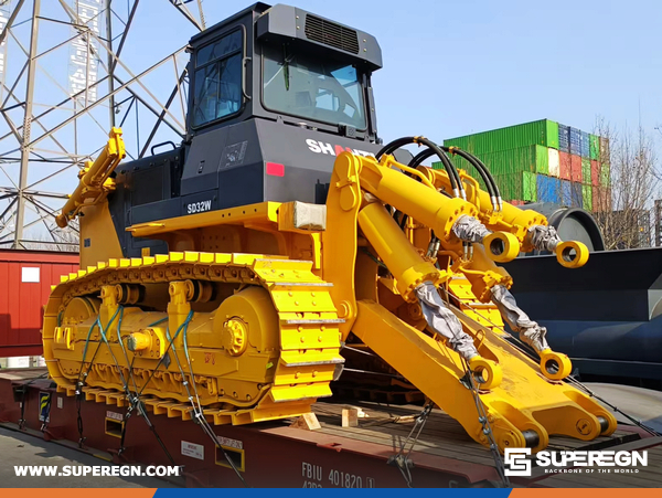 The United Arab Emirates - 1 Unit SHANTUI SD32W Crawler Bulldozer