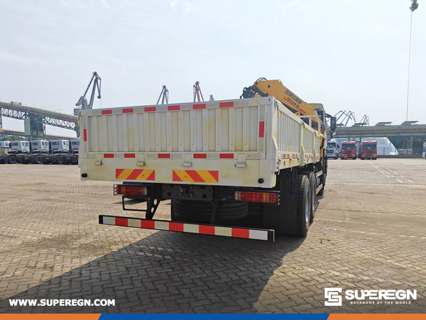 Guinea - 1 Unit XCMG SQ12ZK3Q Truck-mounted Crane