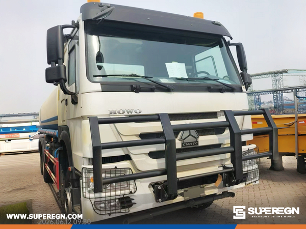 Guinea - 1 Unit SINOTRUK Water Tank Truck