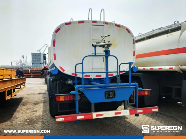 Guinea - 1 Unit SINOTRUK Water Tank Truck